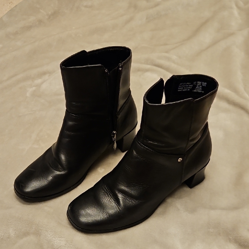Elegant Black Ankle Boots